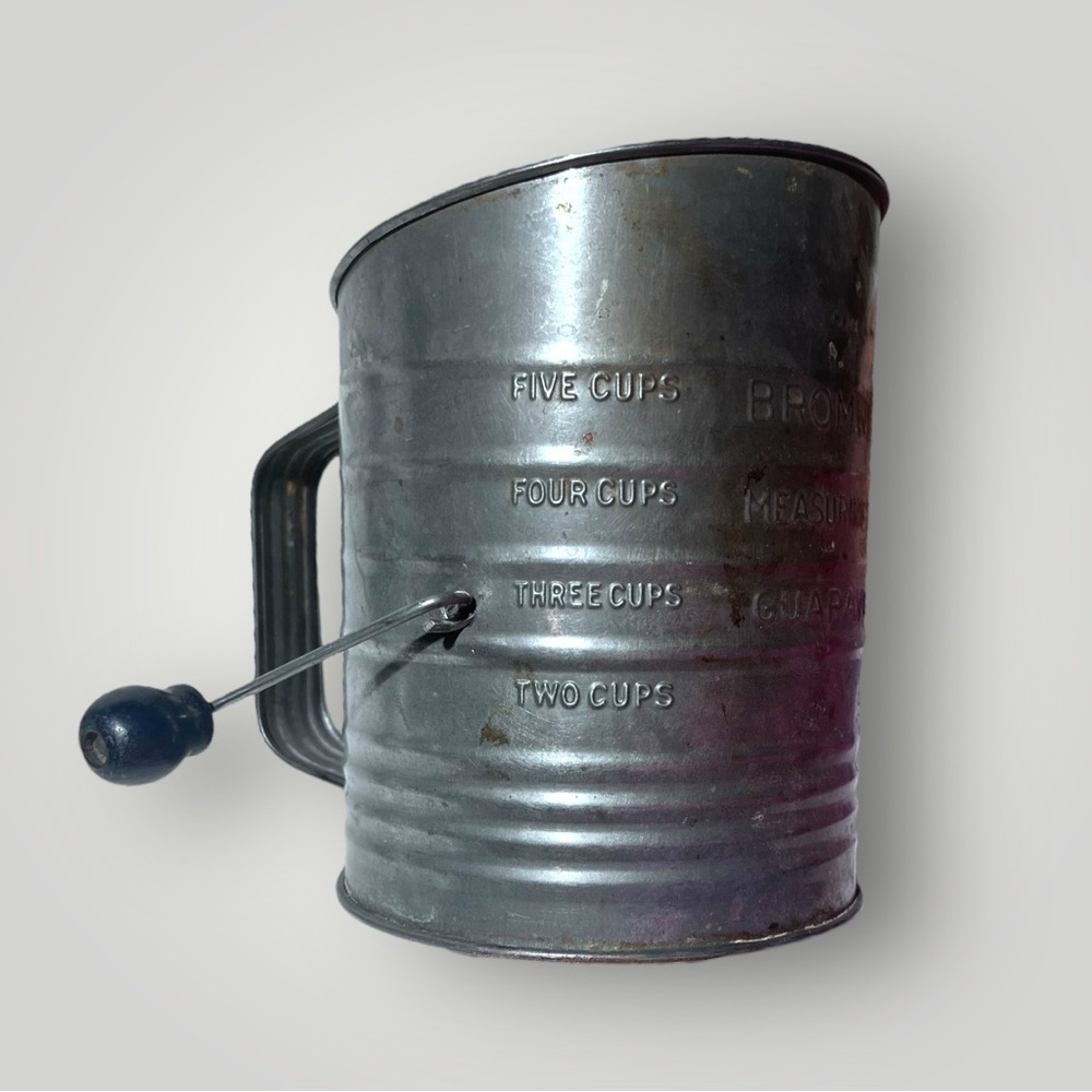 Antique Bromwell Measuring Sifter - 5 Cups